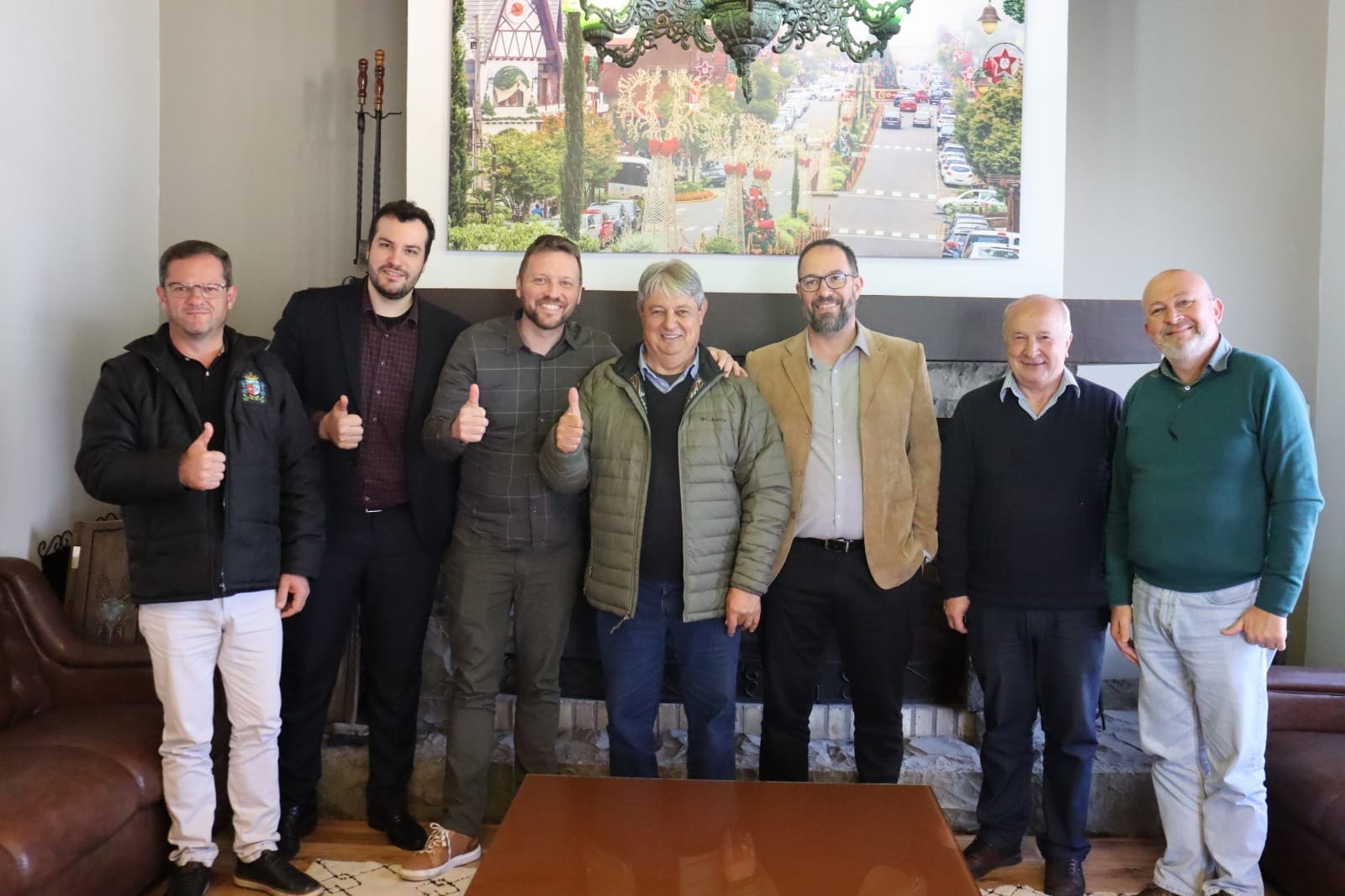 Deputados Mauricio Marcon e Prof. Claudio Branchieri visitam o Executivo Municipal