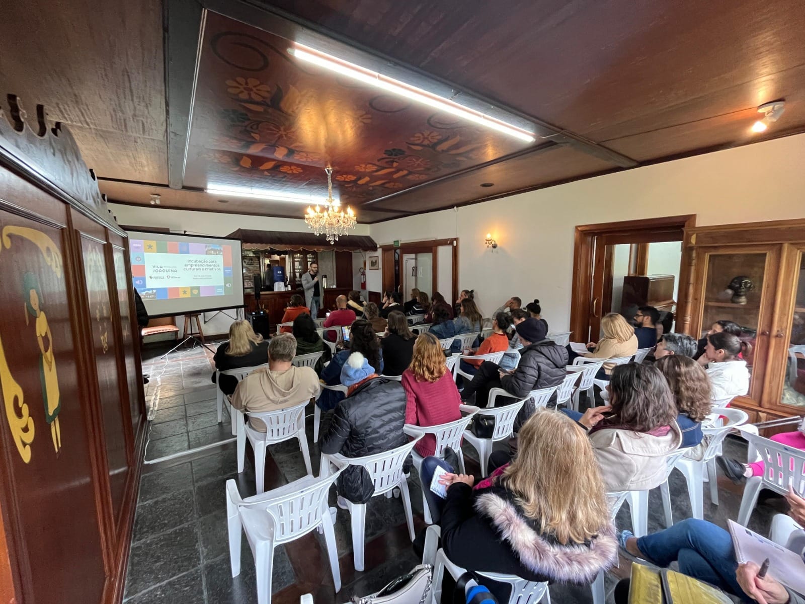 Cultura realiza mais um workshop para interessados no projeto de incubação do Vila Joaquina