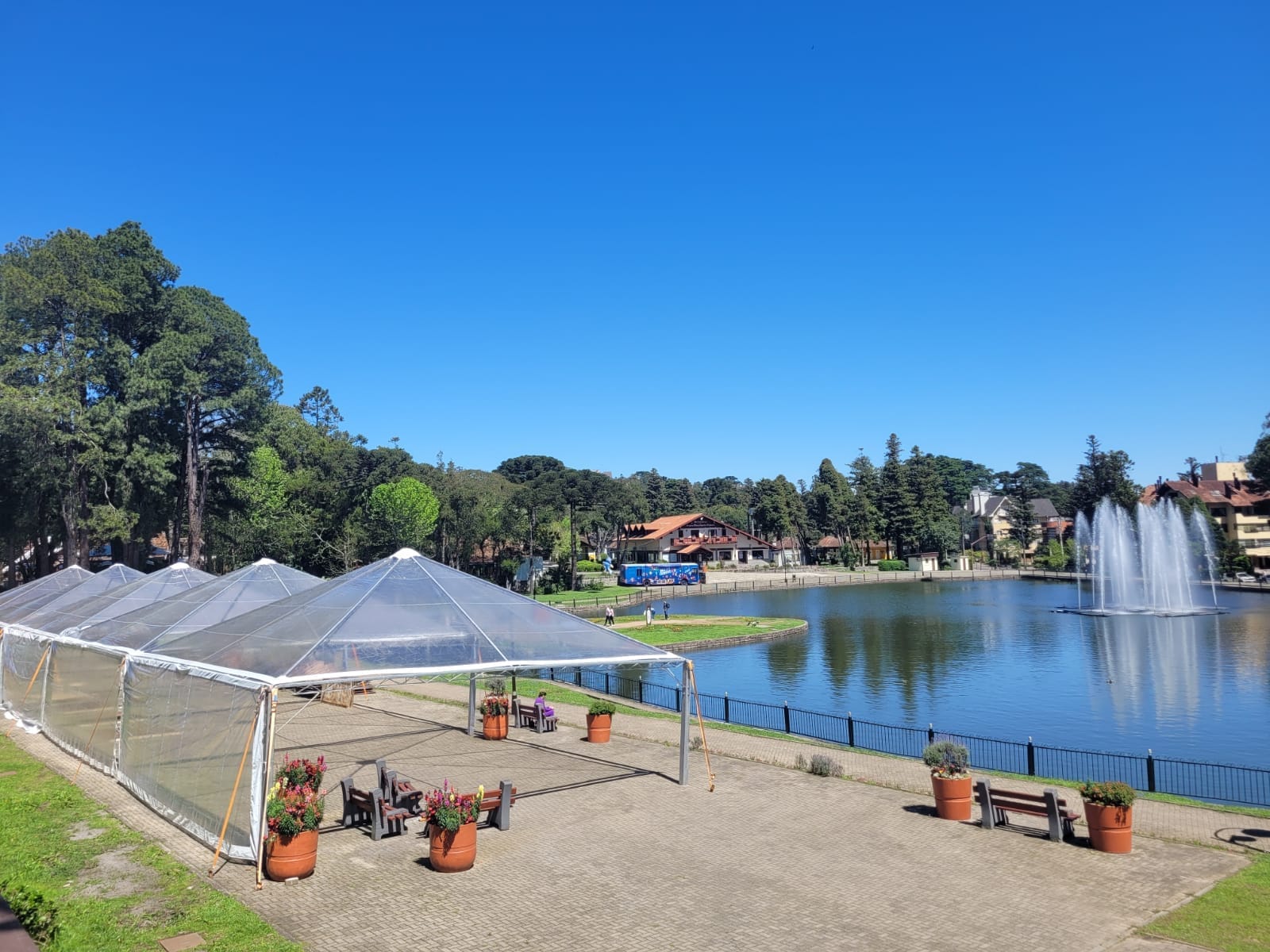 Estrutura para a 26ª Feira do Livro de Gramado já está sendo montada