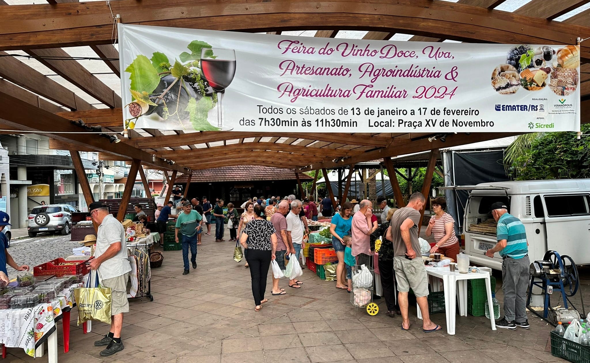 Feira é oportunidade para adquirir produtos coloniais e da época em Veranópolis