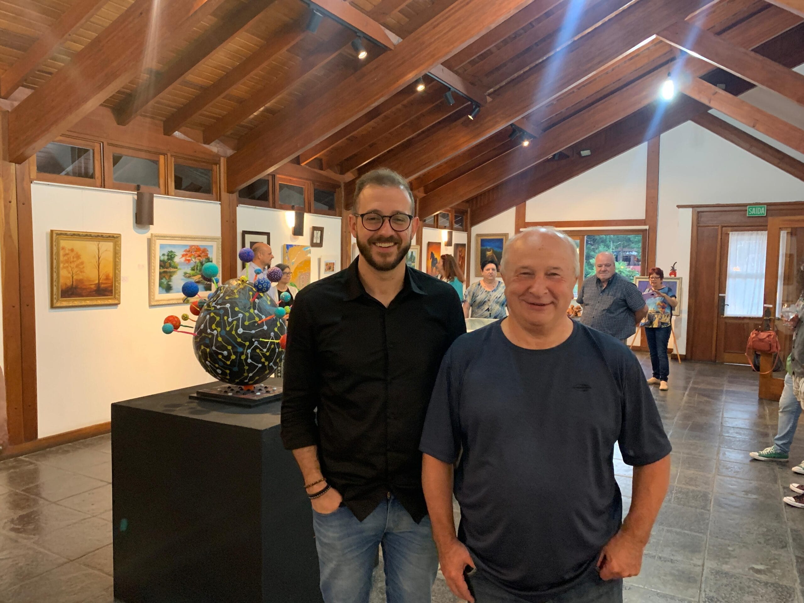 Exposição Coletiva “Festa das Cores” está em cartaz no Centro de Cultura