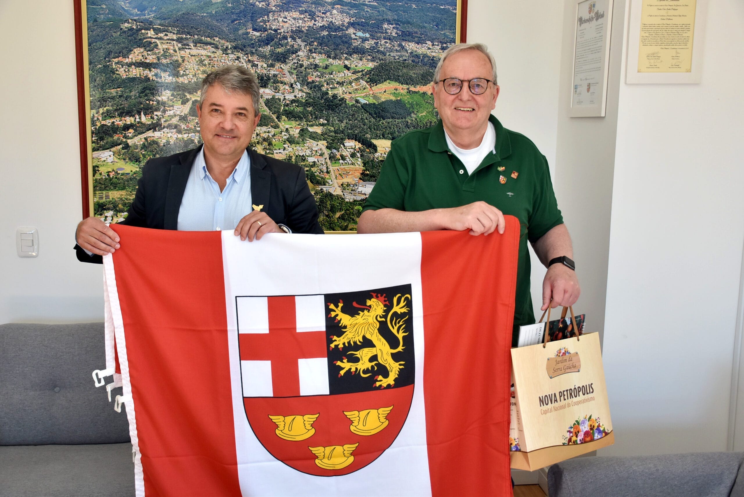 Nova Petrópolis recebe comitiva da cidade coirmã de Emmelshausen