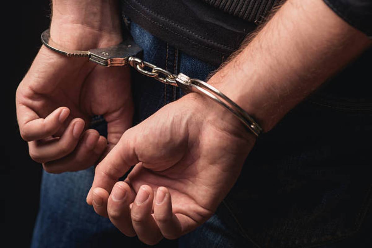 BRIGADA MILITAR DE CANELA PRENDE HOMEM POR AMEAÇAR ATEAR FOGO NA CASA DOS PAIS