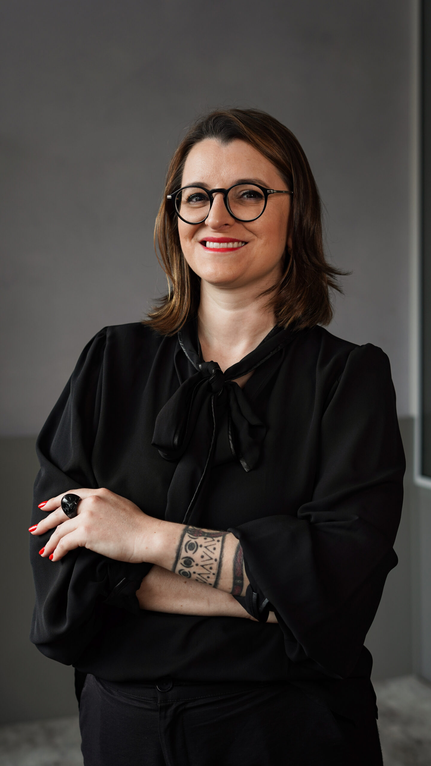 Historiadora Cristine Tedesco lança livro sobre mulheres italianas que se destacaram nas artes entre os séculos XV e XVII
