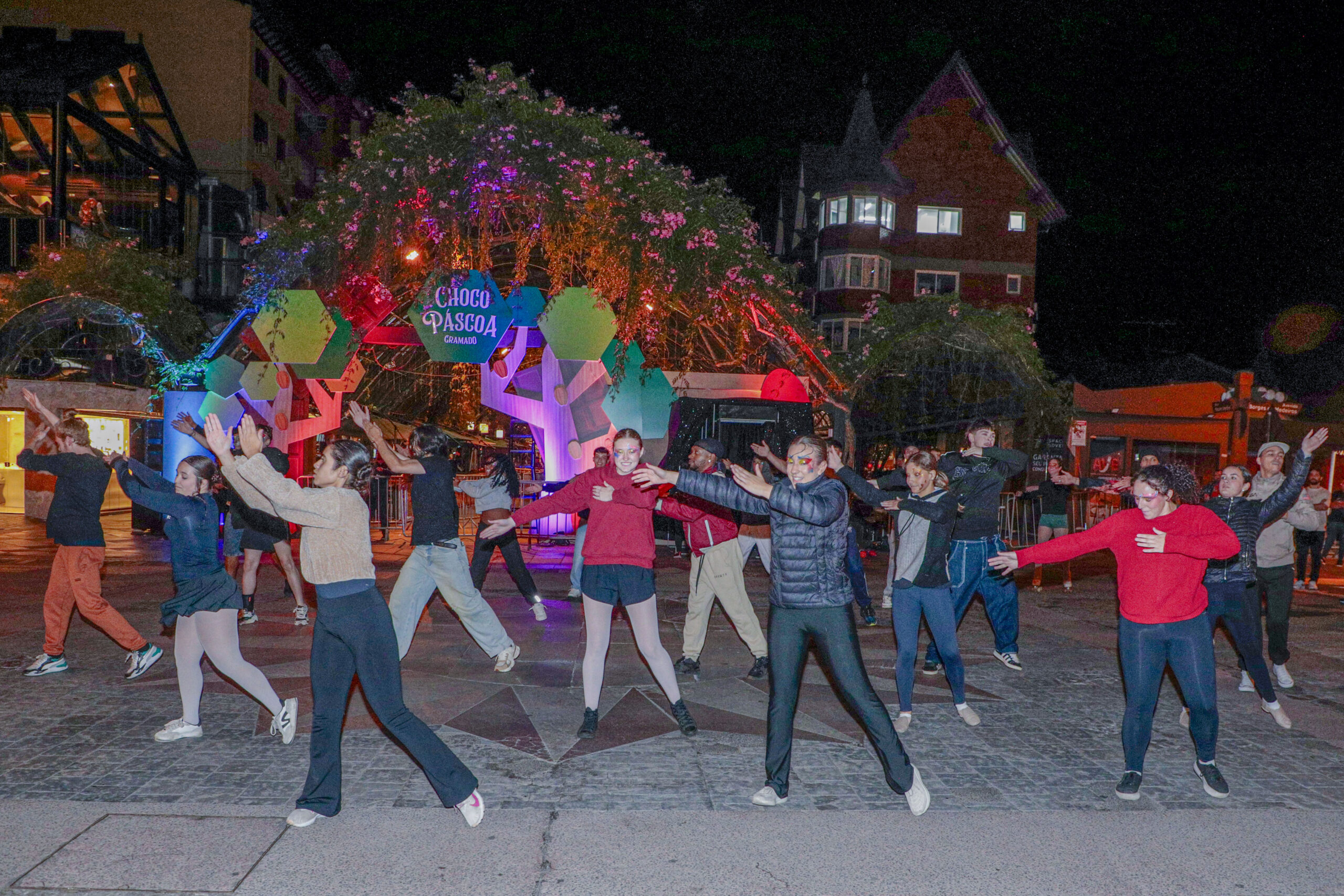 Gramado abre programação para 30 dias de celebração da ChocoPáscoa