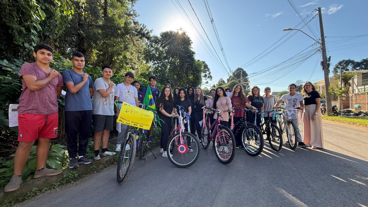 Matemática e bicicletas: Escola Ernesto Dornelles estimula estudantes de Canela com atividade que desenvolve cálculos e criatividade