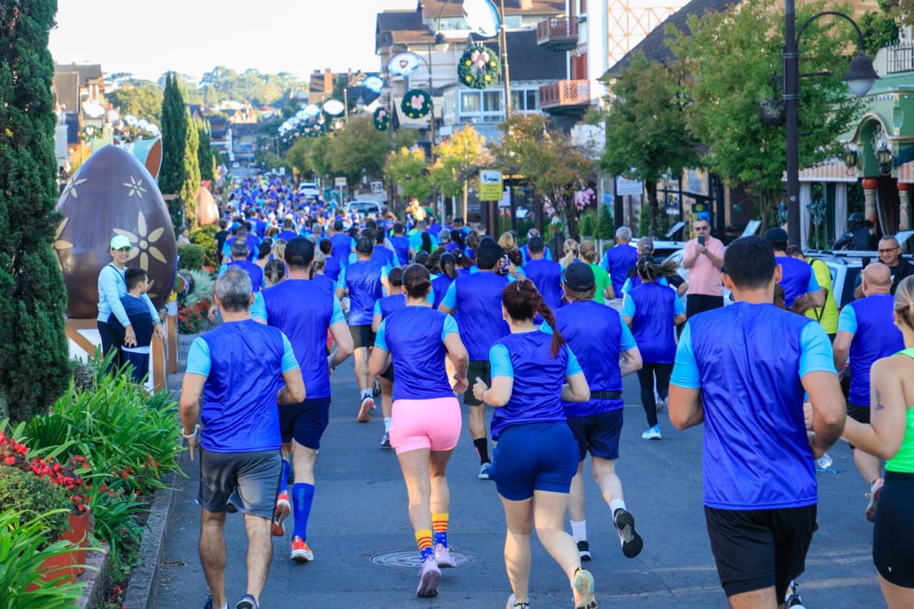 Com recorde de inscritos, Corrida do Coelho movimenta a ChocoPáscoa Gramado