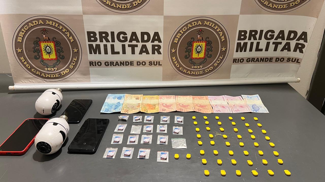 BRIGADA MILITAR PRENDE TRIO POR TRÁFICO DE DROGAS EM GRAMADO